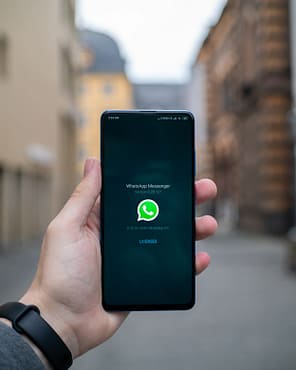 WhatsApp Business cover photo size